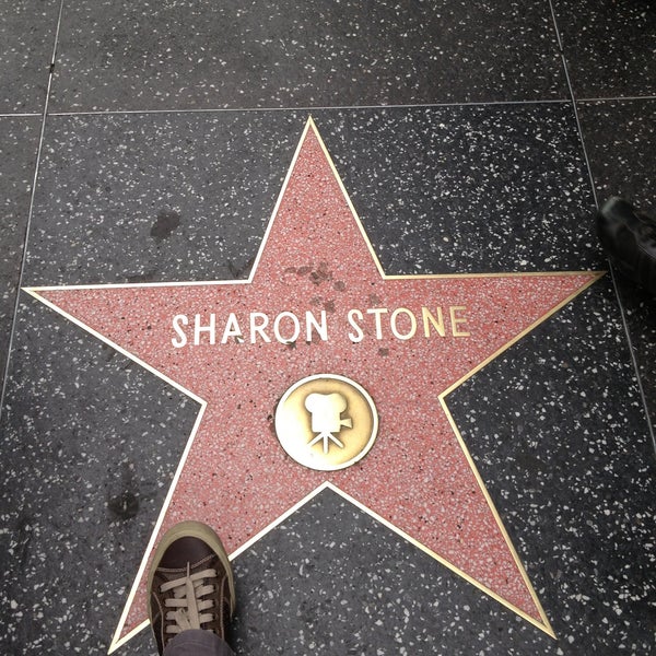 Foto tomada en Hollywood Walk of Fame  por Farid Z. el 4/13/2013