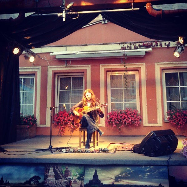 Foto tomada en Artistai, live music pub  por Anastasia K. el 8/19/2013