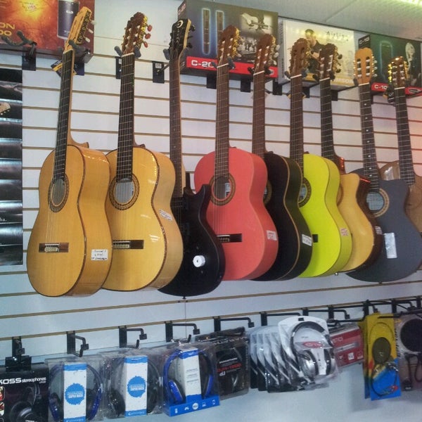 Cliffix Musical Instruments Music Store in San Barbola
