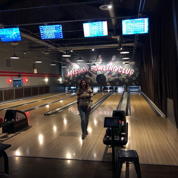 Photo taken at Mission Bowling Club by Reyner T. on 1/6/2019