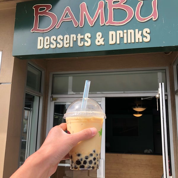 Foto tomada en Bambu Desserts &amp; Drinks  por Reyner T. el 3/31/2018