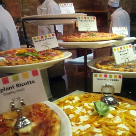 9/21/2012 tarihinde Tonton F.ziyaretçi tarafından Bocca Cucina Italiana'de çekilen fotoğraf