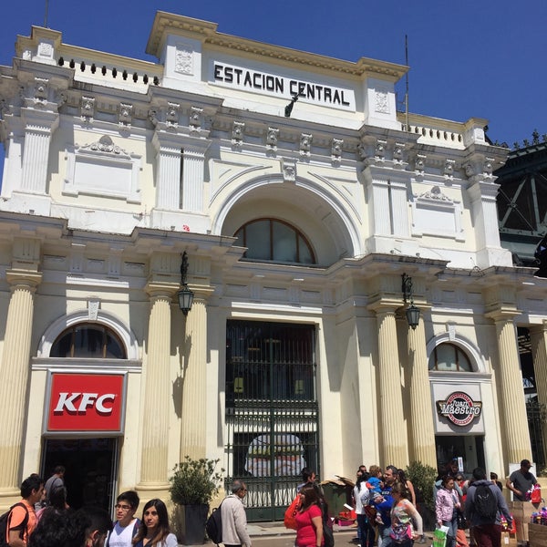 Foto tirada no(a) Estacion Central de Santiago por Eduardo F. em 10/10/2015