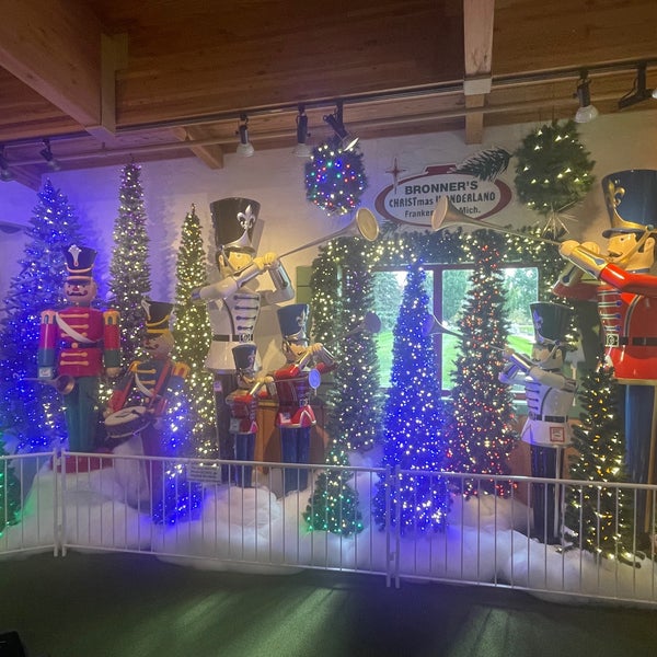 Photo taken at Bronner&#39;s Christmas Wonderland by Jay S. on 10/22/2021