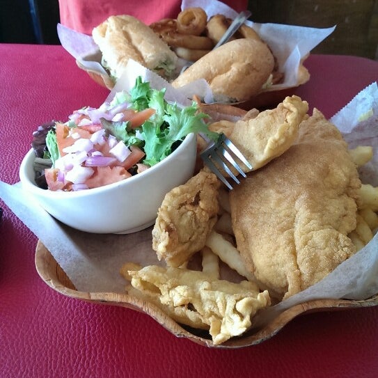 Foto tomada en The Cajun Stop  por Dinh N. el 6/30/2013