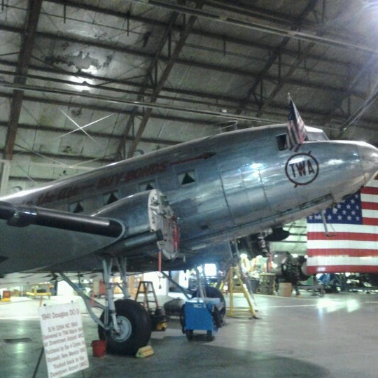 Das Foto wurde bei Airline History Museum von Jim J. am 4/6/2013 aufgenommen
