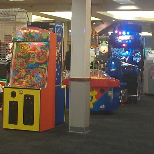 Chuck E Cheese Arcade Chuck E Cheese Arcade