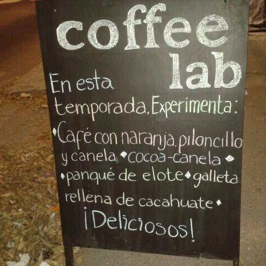 Снимок сделан в Coffee Lab пользователем Avenamar G. 10/30/2012