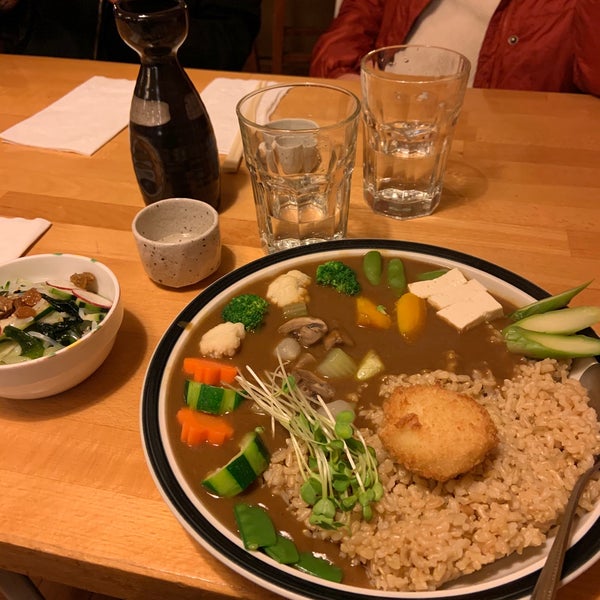 Photo taken at Cha-Ya Vegetarian Japanese Restaurant by Alex R. on 12/3/2019