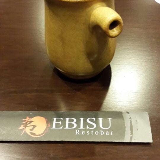 รูปภาพถ่ายที่ Ebisu Restobar โดย Chio K. เมื่อ 12/17/2013