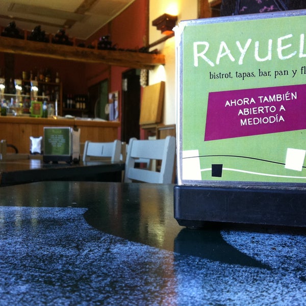 Photo taken at Taberna Rayuela by TUREGANO J. on 4/20/2013