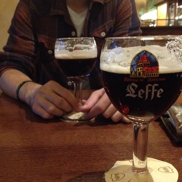 Foto scattata a Belgian Beer Café da Zsanett K. il 9/29/2014