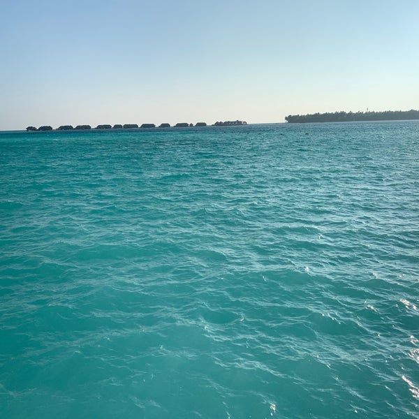 รูปภาพถ่ายที่ Conrad Maldives Rangali Island โดย Rasmus H. เมื่อ 2/20/2020