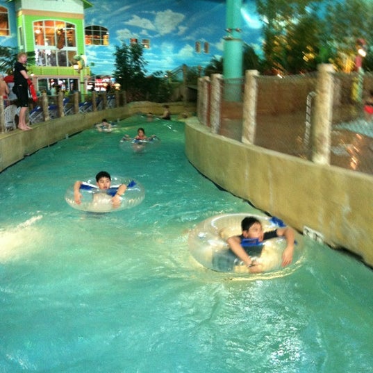 Foto tirada no(a) KeyLime Cove Indoor Waterpark Resort por Rhoda G. em 1/1/2013