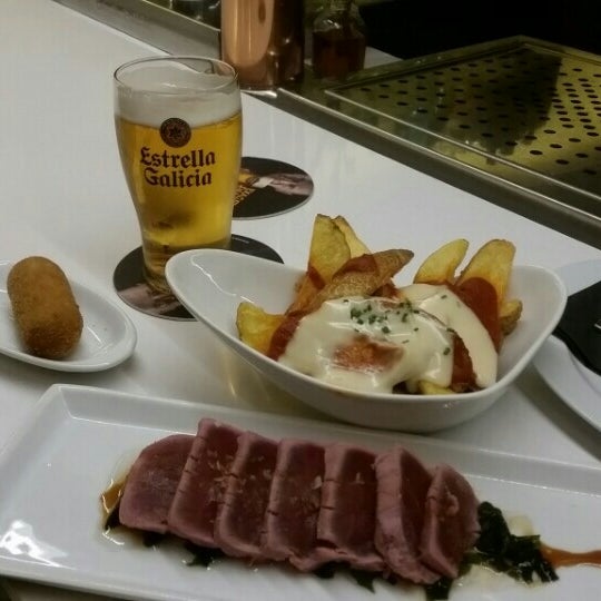 1/21/2016 tarihinde Rafel A.ziyaretçi tarafından MonDoré Cervecería Gastronómica'de çekilen fotoğraf