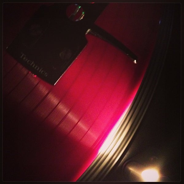 7/15/2013にChris C.がThe Rack Sushi Bar &amp; Billiards Loungeで撮った写真
