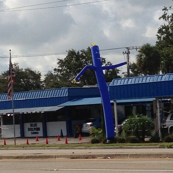 Blue Dolphin Car Wash Lavado y detallado de coches en Bradenton