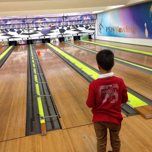 Sala de Jogos  Playbowling Cascais