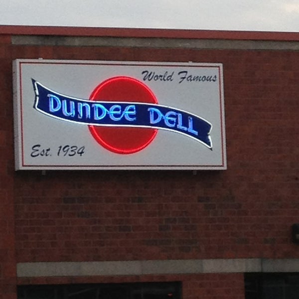 รูปภาพถ่ายที่ Dundee Dell โดย Abbey G. เมื่อ 4/9/2013
