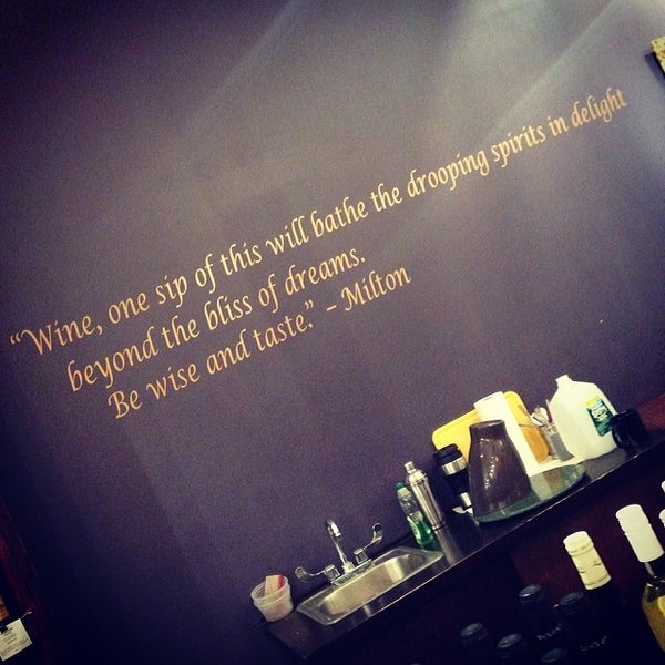 Nini's Wine Cellar Williamsburg 8 tips from 398 visitors