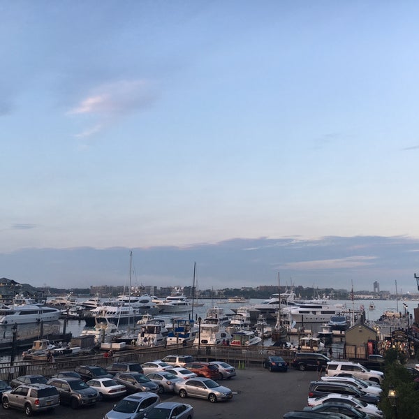 Das Foto wurde bei Boston Marriott Long Wharf von Amanda I. am 8/19/2017 aufgenommen