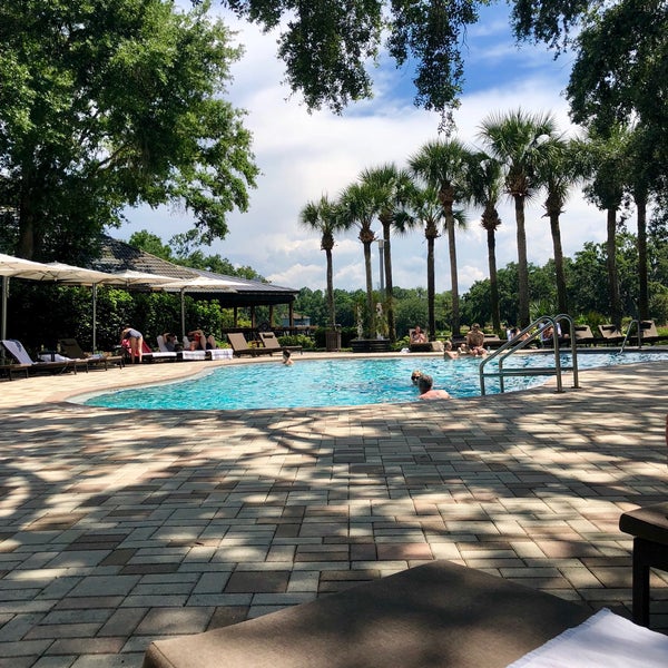 Photo taken at Sawgrass Marriott Golf Resort and Spa by Amanda I. on 6/8/2018