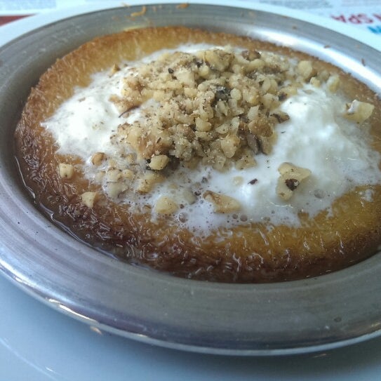 Снимок сделан в Oğuz Baran Restaurant пользователем Ümit B. 1/28/2014