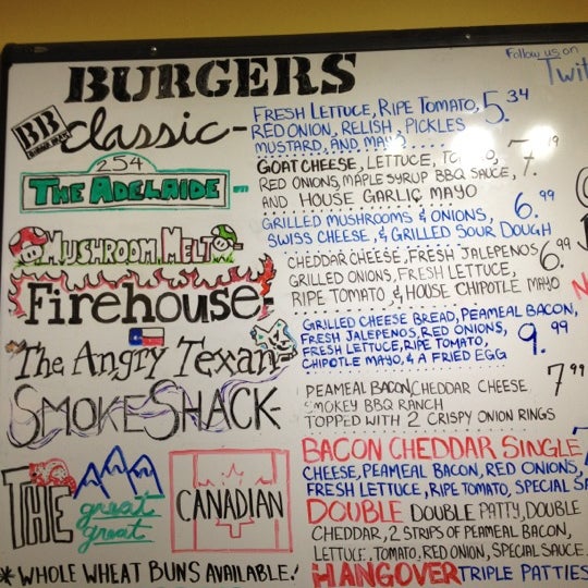 9/20/2012 tarihinde Ryan S.ziyaretçi tarafından Burger Brats'de çekilen fotoğraf