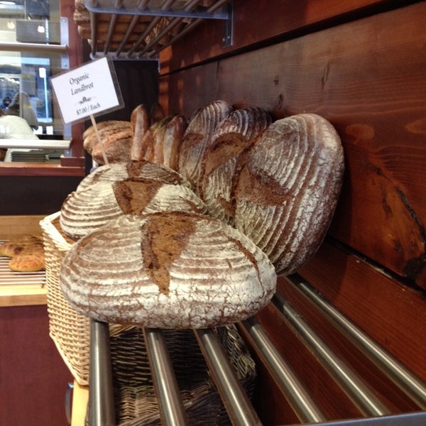 Photo prise au Beyond Bread Artisan Bakery par Tarquin M. le5/12/2014