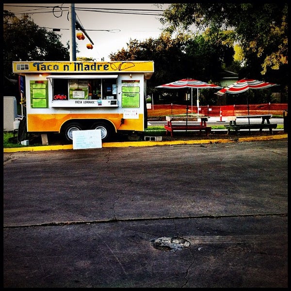 10/18/2012 tarihinde Andy H.ziyaretçi tarafından Taco N&#39; Madre'de çekilen fotoğraf