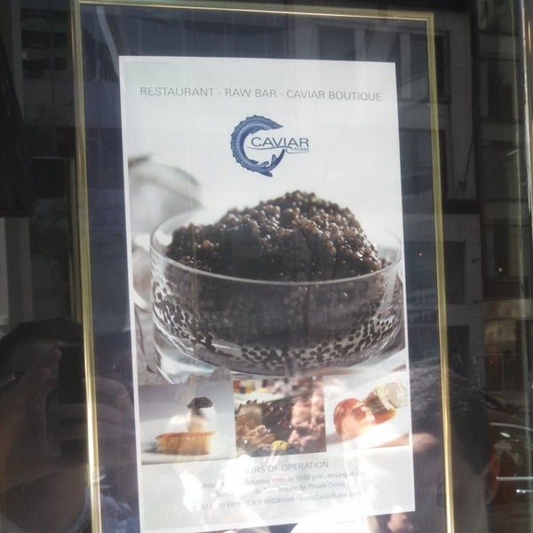 Foto diambil di Caviar Russe oleh Igor M. pada 6/1/2014