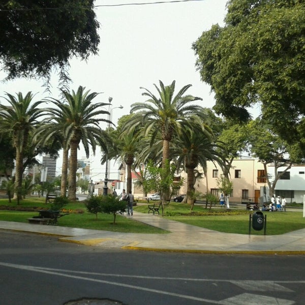 3/21/2013 tarihinde Israel A.ziyaretçi tarafından Parque Manuel Solari Swayne'de çekilen fotoğraf