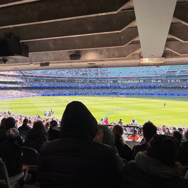 รูปภาพถ่ายที่ Melbourne Cricket Ground (MCG) โดย Liam H. เมื่อ 7/30/2022