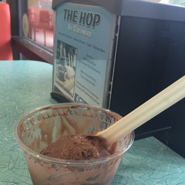 Photo taken at The Hop Ice Cream Cafe by Bob W. on 5/5/2016