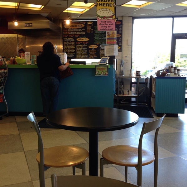 Snarf's Sandwiches Boulder'de Sandviç Mekanı