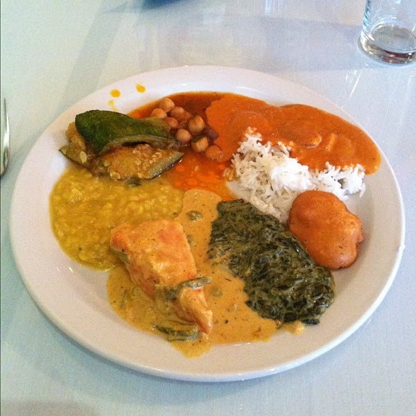 10/5/2012 tarihinde sophie l.ziyaretçi tarafından Gokul Indian Restaurant'de çekilen fotoğraf