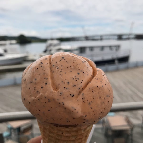 Das Foto wurde bei Ice Cream Jubilee von Miranda L. am 6/19/2019 aufgenommen