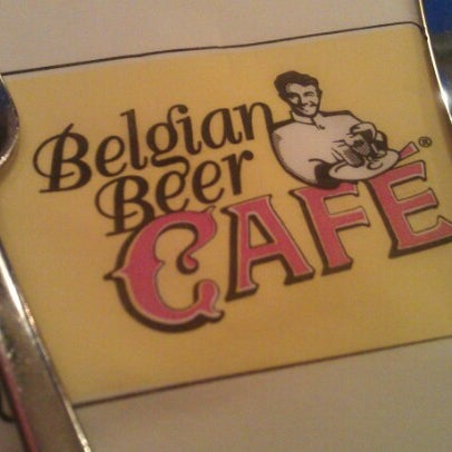 Foto scattata a De Post Belgian Beer Cafe da Robert P. il 10/3/2012