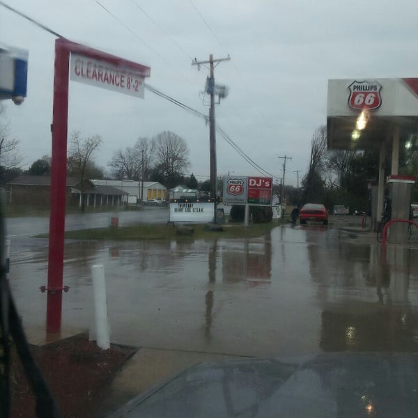 D.J.'s gas and groceries Lamar, AR