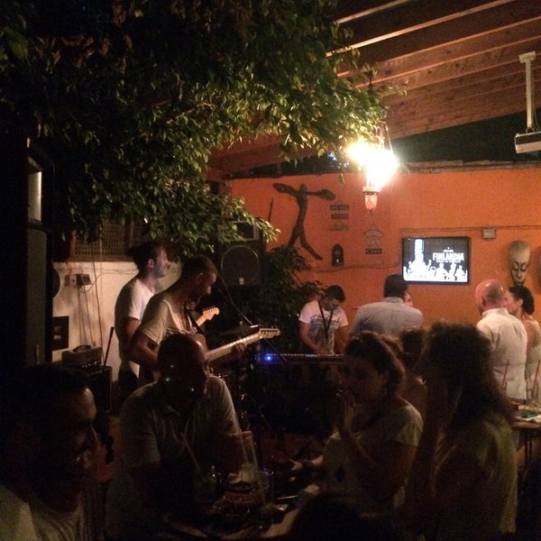 Foto scattata a Casablanca Cocktail Bar da Özgür A. il 7/7/2016