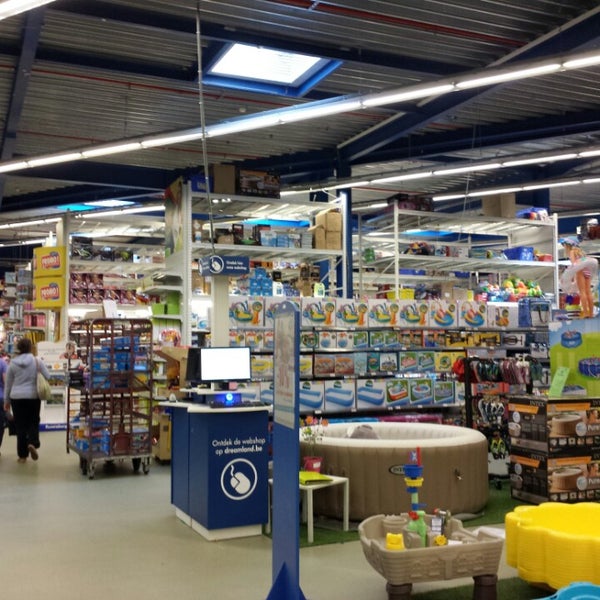 DreamLand Toy / Game Store