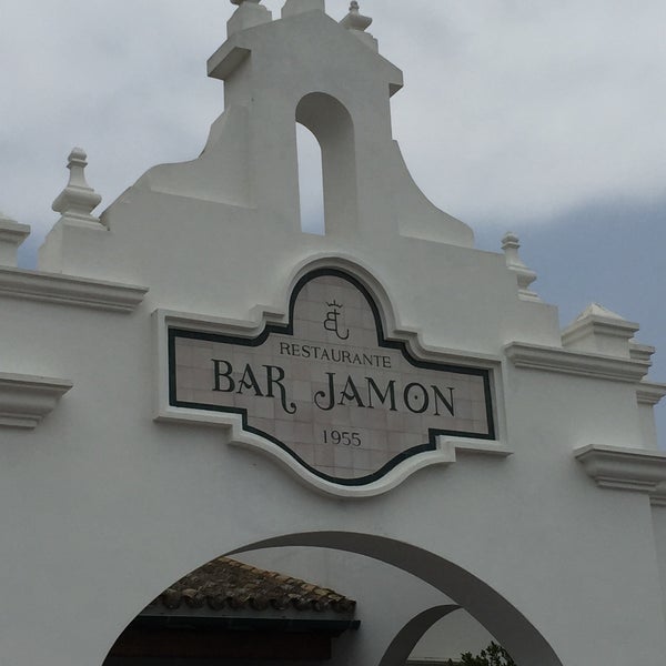 Photo taken at Restaurante Bar Jamón by Luis O. on 8/3/2015