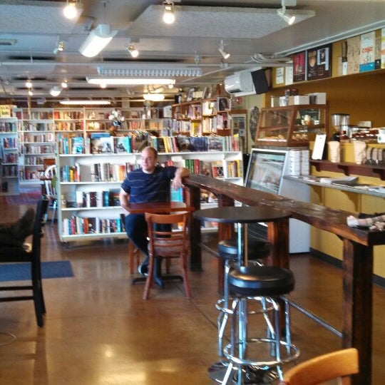 10/18/2013 tarihinde Phill H.ziyaretçi tarafından Indaba Coffee'de çekilen fotoğraf