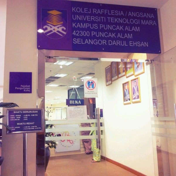 Pejabat Pengurusan Kolej Rafflesia/Angsana - College 