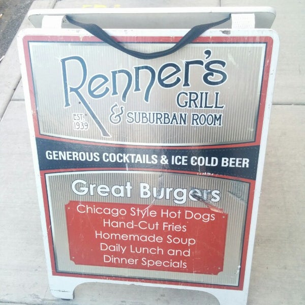 Photo taken at Renner&#39;s Grill by Zee A. on 5/22/2014