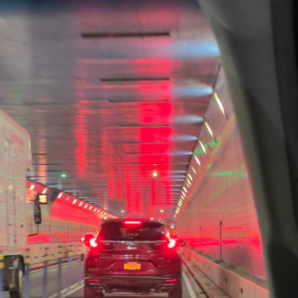 QueensMidtown Tunnel Tunnel in New York