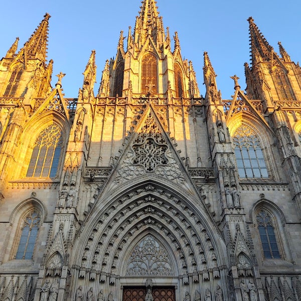 4/3/2024 tarihinde Dmitry R.ziyaretçi tarafından Catedral de la Santa Creu i Santa Eulàlia'de çekilen fotoğraf
