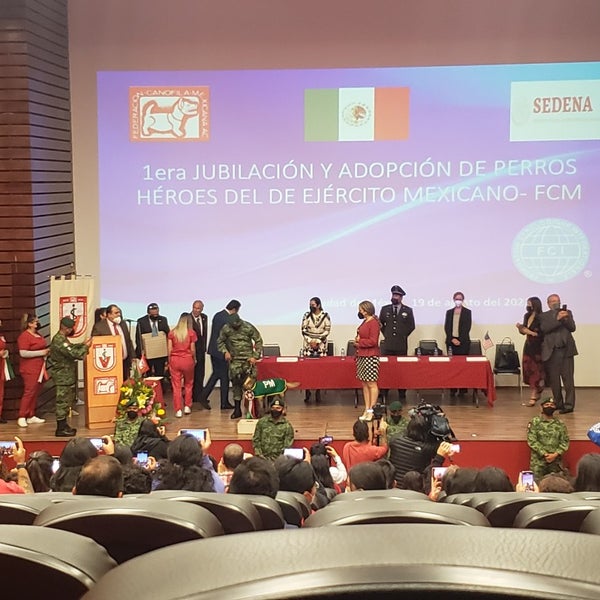 Снимок сделан в Federación Canófila Mexicana пользователем Carmen S. 8/19/2022