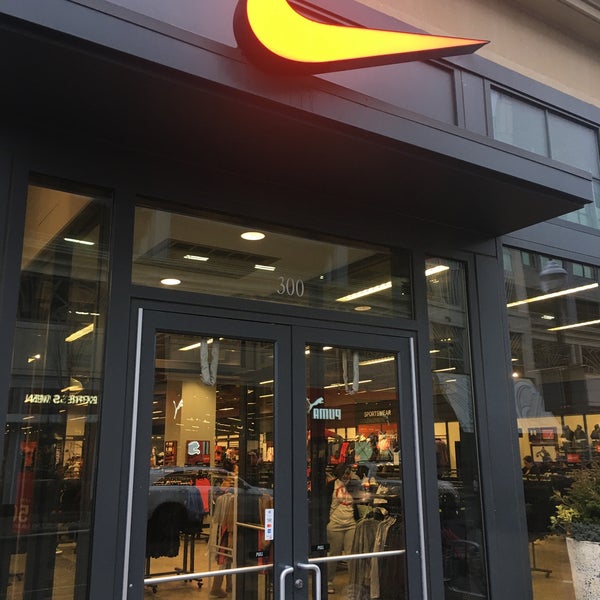 Opiate Irreplaceable indsats Nike Factory Store - Mystic River - 3 tips
