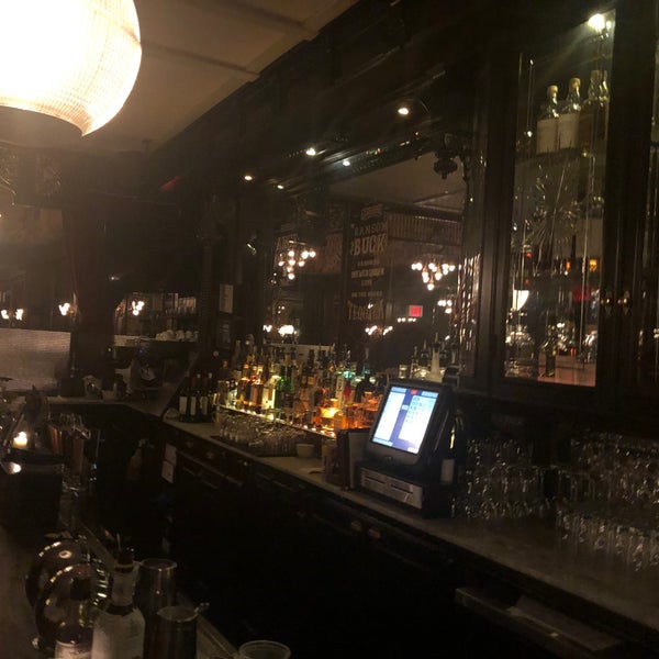 Das Foto wurde bei The Bar Room von Mihai M. am 11/9/2019 aufgenommen